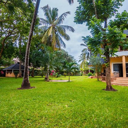 Diani Beach-Villa Kirsch Galu Exteriér fotografie